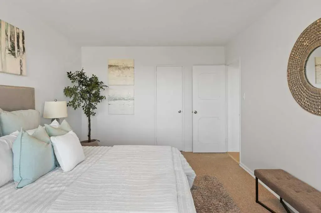 3204 Rideau Place SW, #708