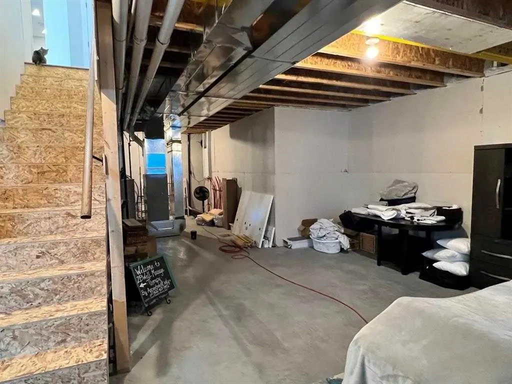 1049 Alberta Avenue, #11