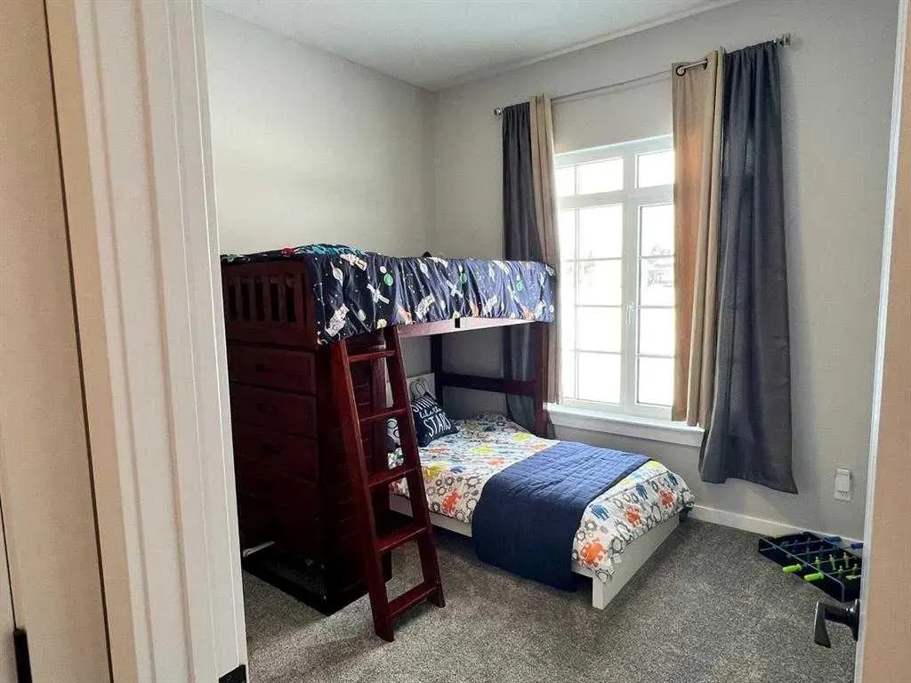 1049 Alberta Avenue, #11