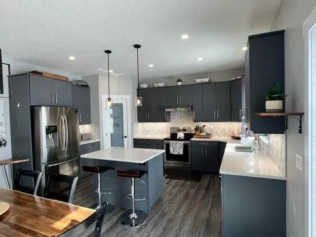 1049 Alberta Avenue, #11