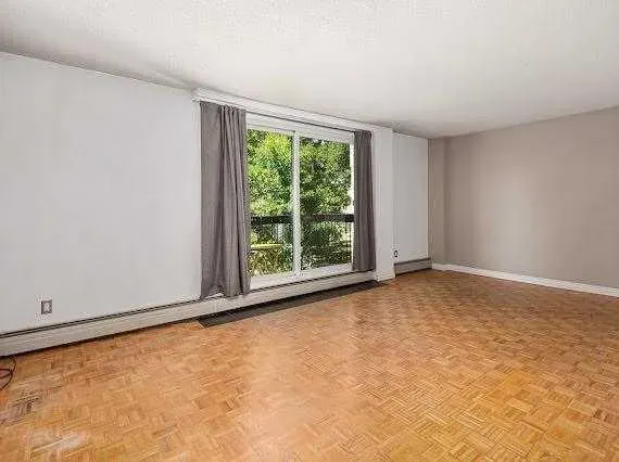 315 Heritage Drive SE, #211