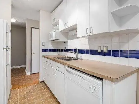 315 Heritage Drive SE, #211