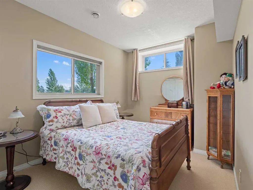 18 Sunset Ridge Drive