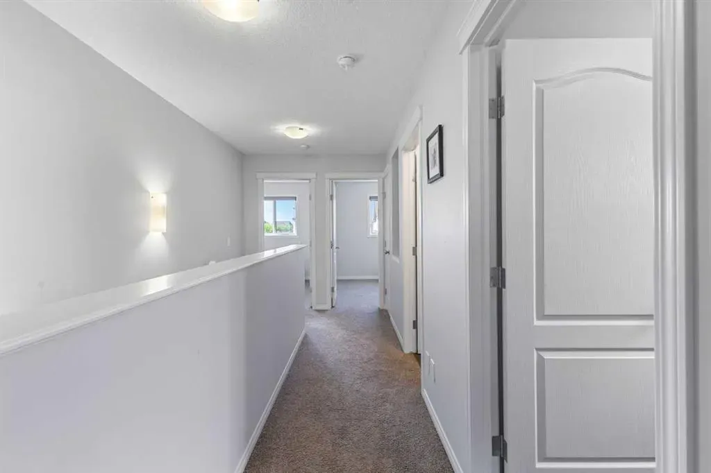 8 Copperpond Avenue SE