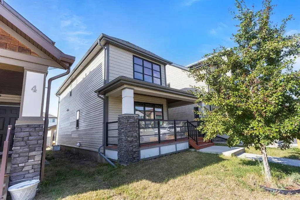 8 Copperpond Avenue SE