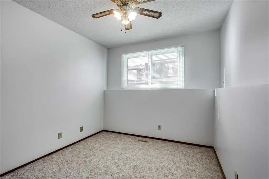 5418 and 5422 48 Avenue