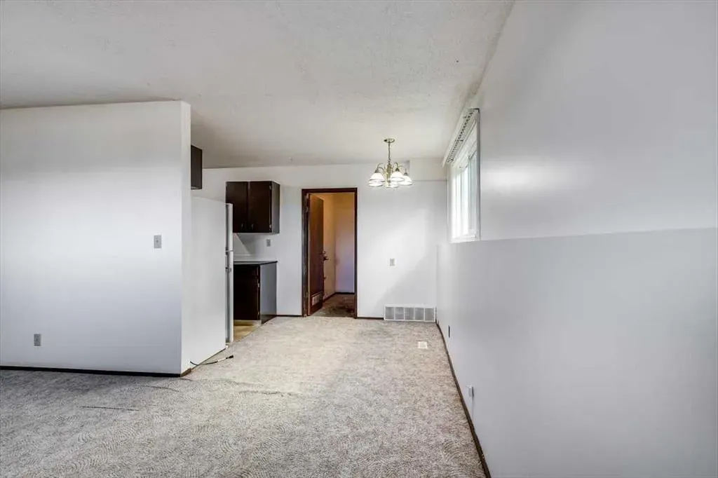 5418 and 5422 48 Avenue