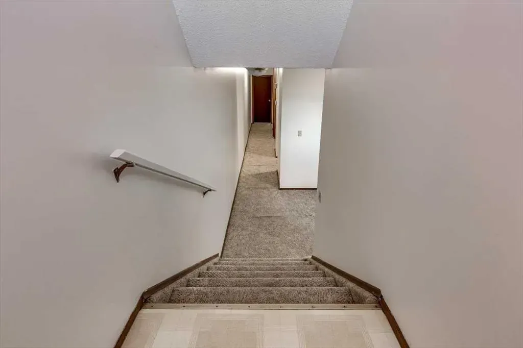 5418 and 5422 48 Avenue