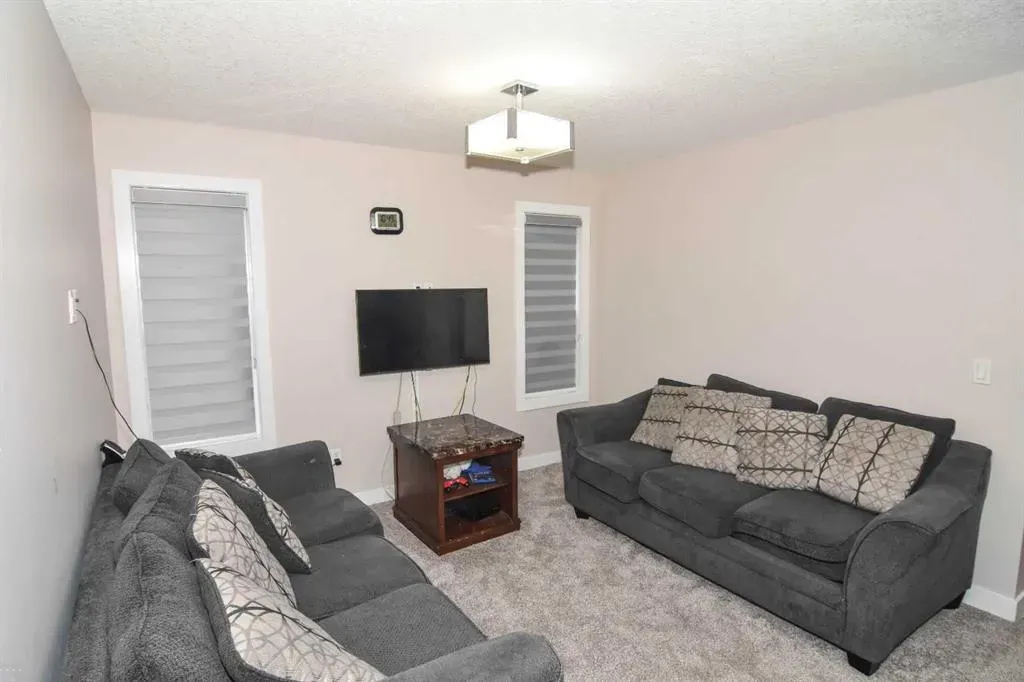 320 Nolancrest Circle NW