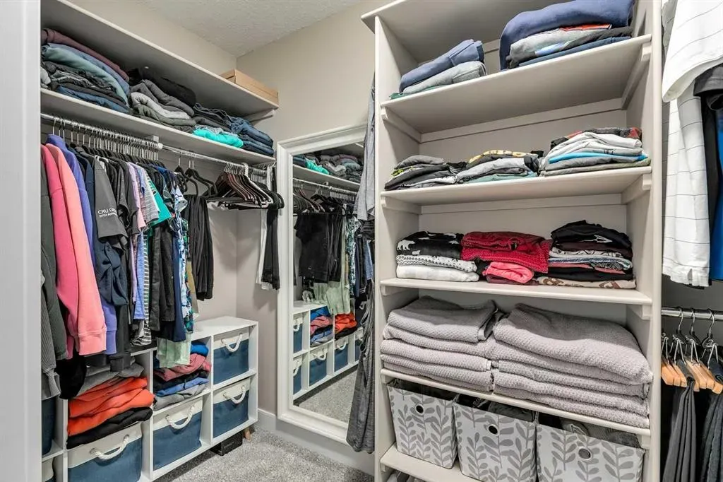 1719 Woodside Boulevard NW