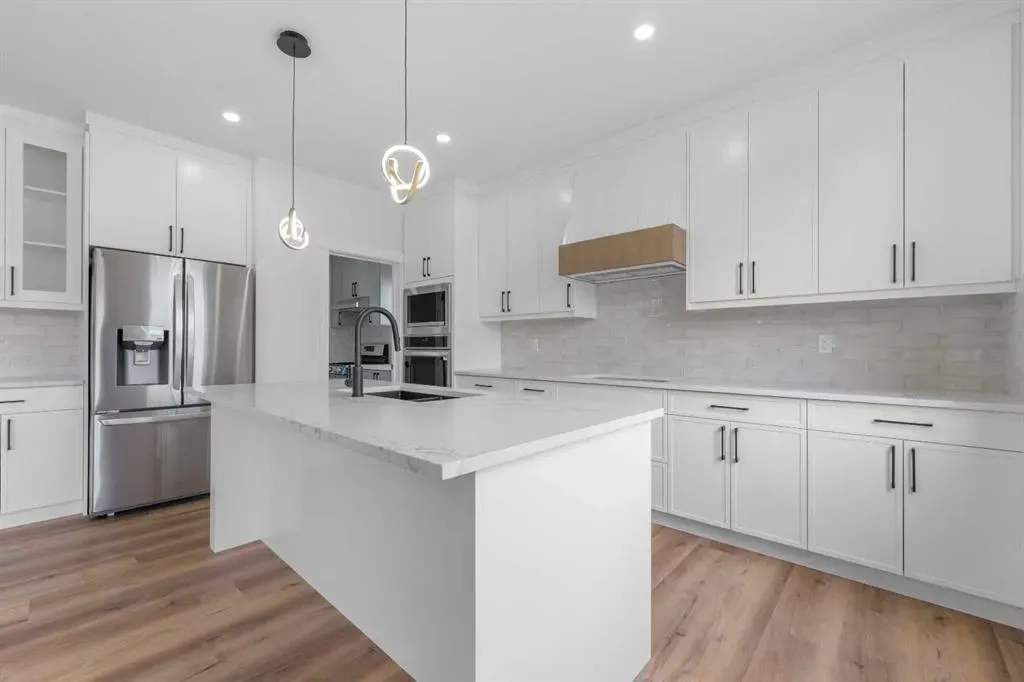 17 Lakes Estates Circle