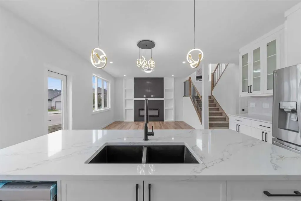 17 Lakes Estates Circle