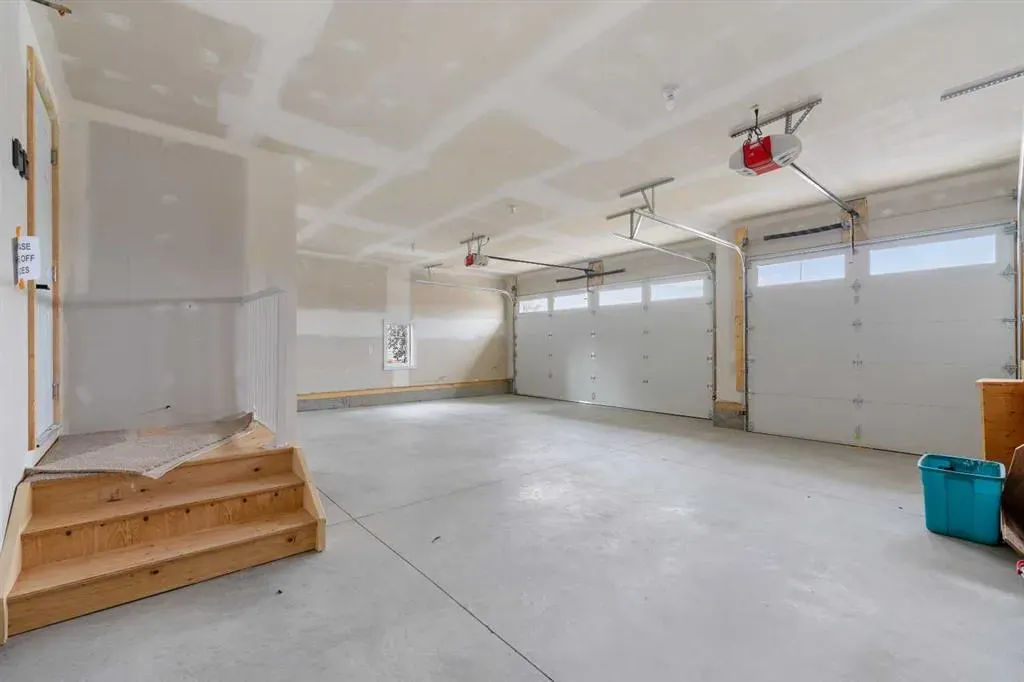 17 Lakes Estates Circle