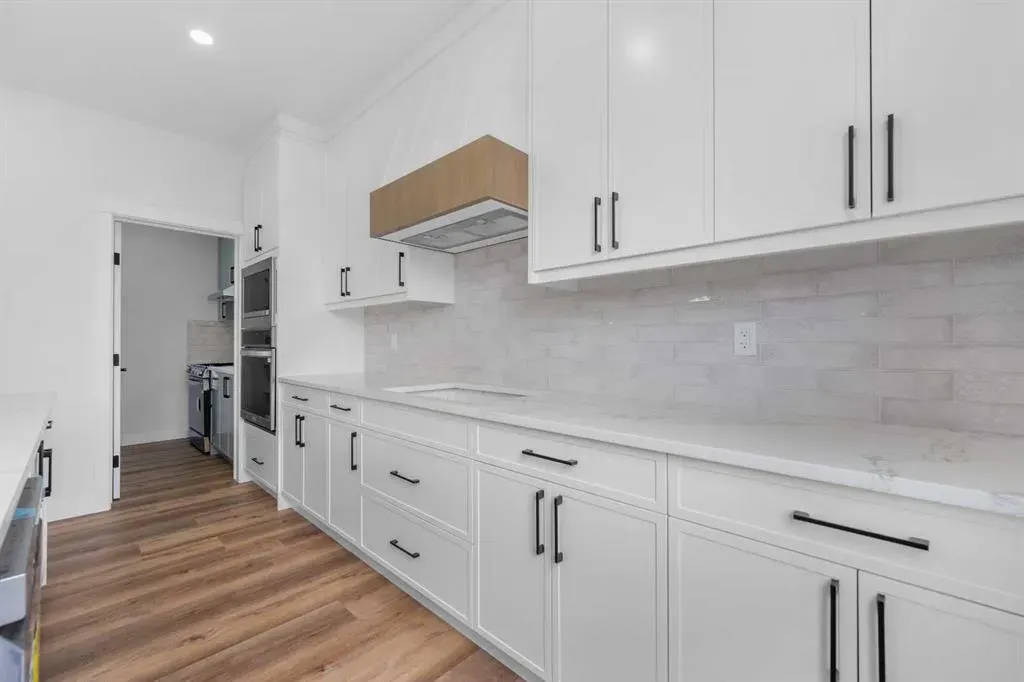 17 Lakes Estates Circle