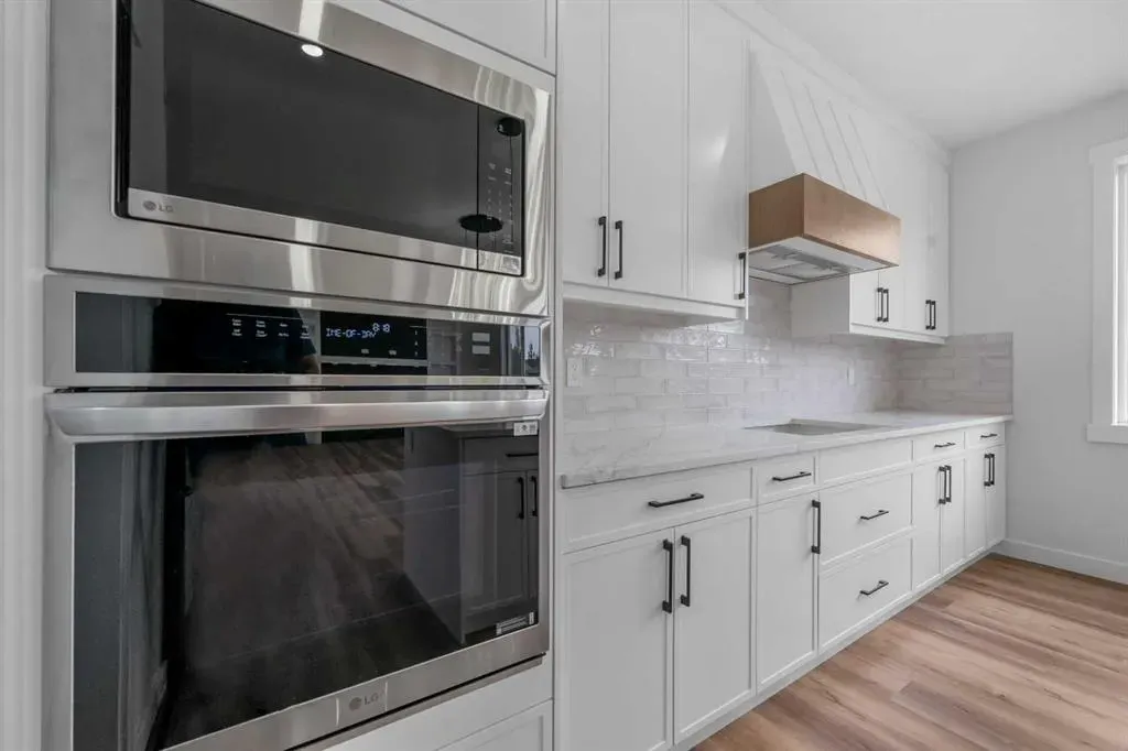 17 Lakes Estates Circle