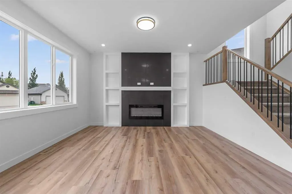 17 Lakes Estates Circle