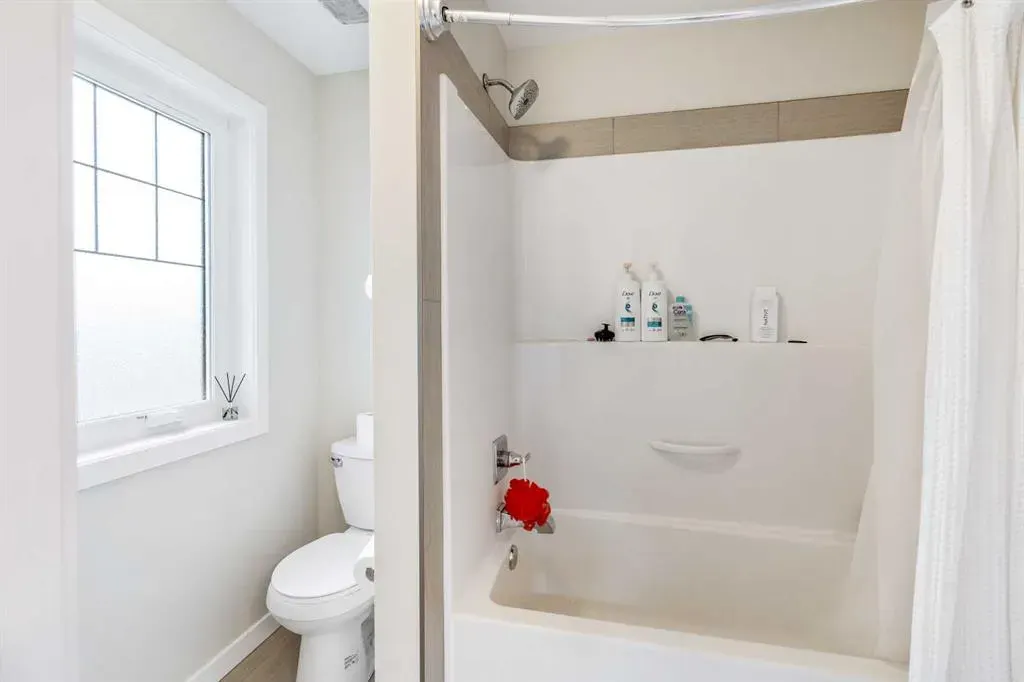 225 Lasalle Terrace W