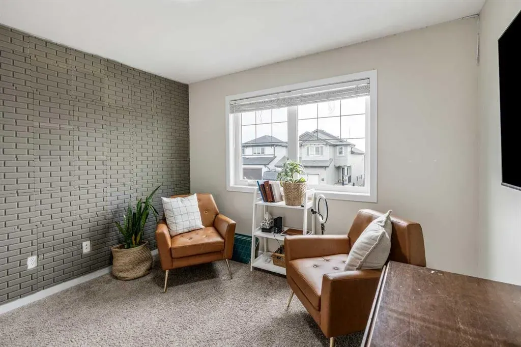 225 Lasalle Terrace W