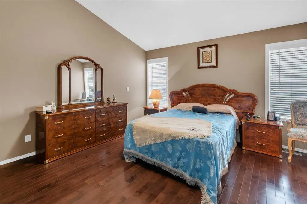 68 Nolanlake View NW