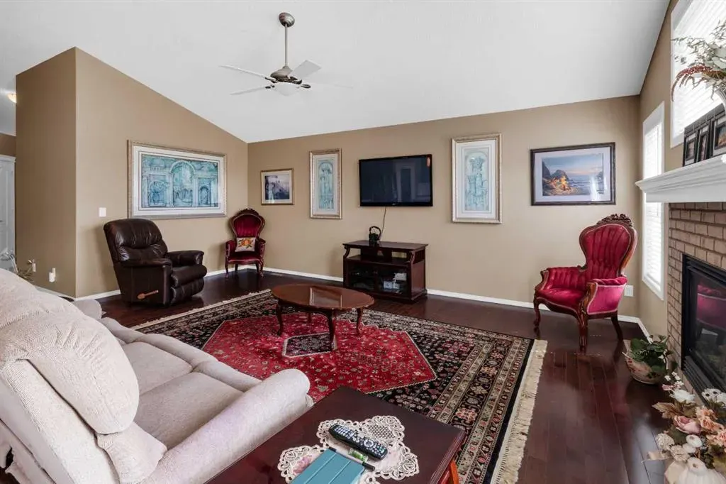 68 Nolanlake View NW