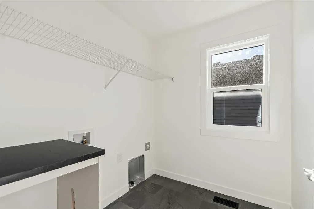 168 Creekstone Circle SW