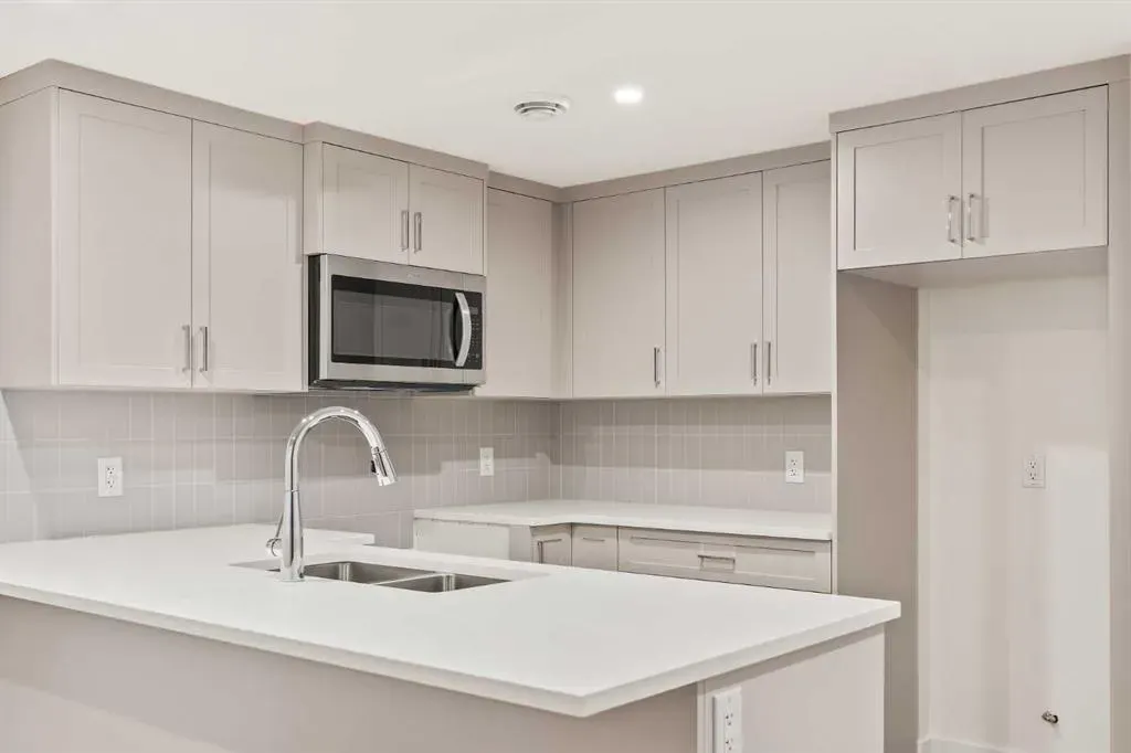 168 Creekstone Circle SW