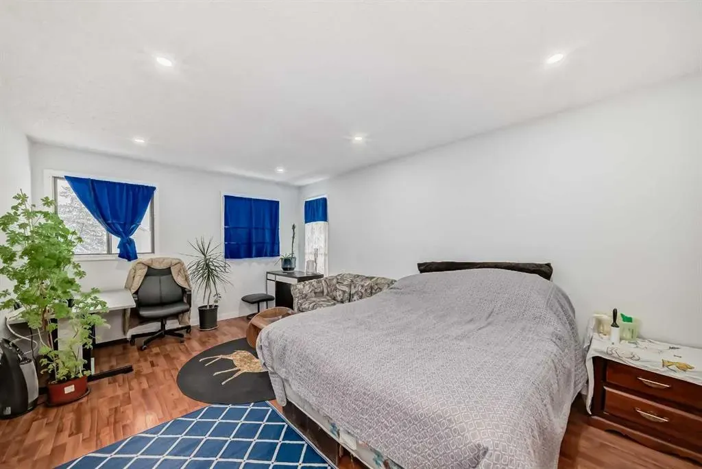 7 Hawksley Crescent NW