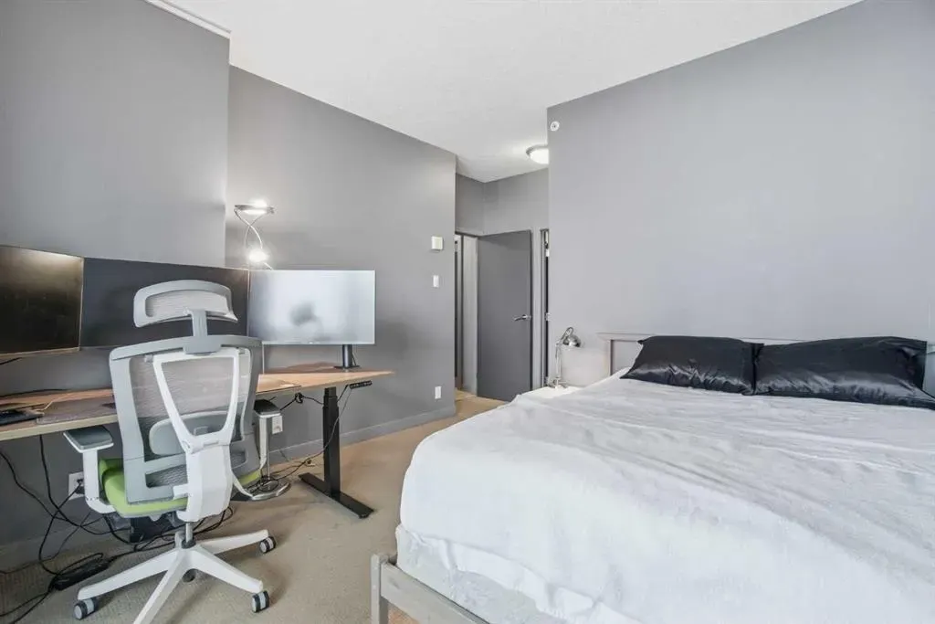 220 12 Avenue SE, #2207