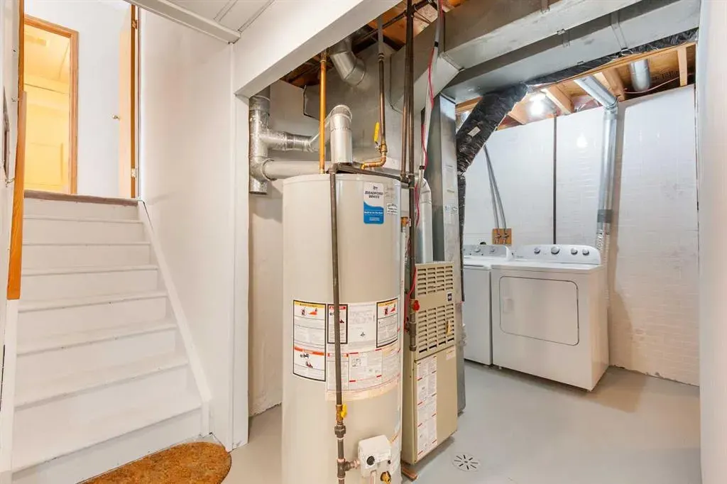 131 Tipping Close SE