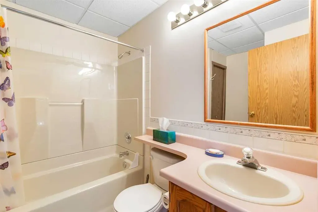 131 Tipping Close SE