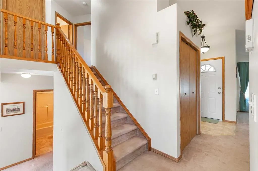 131 Tipping Close SE