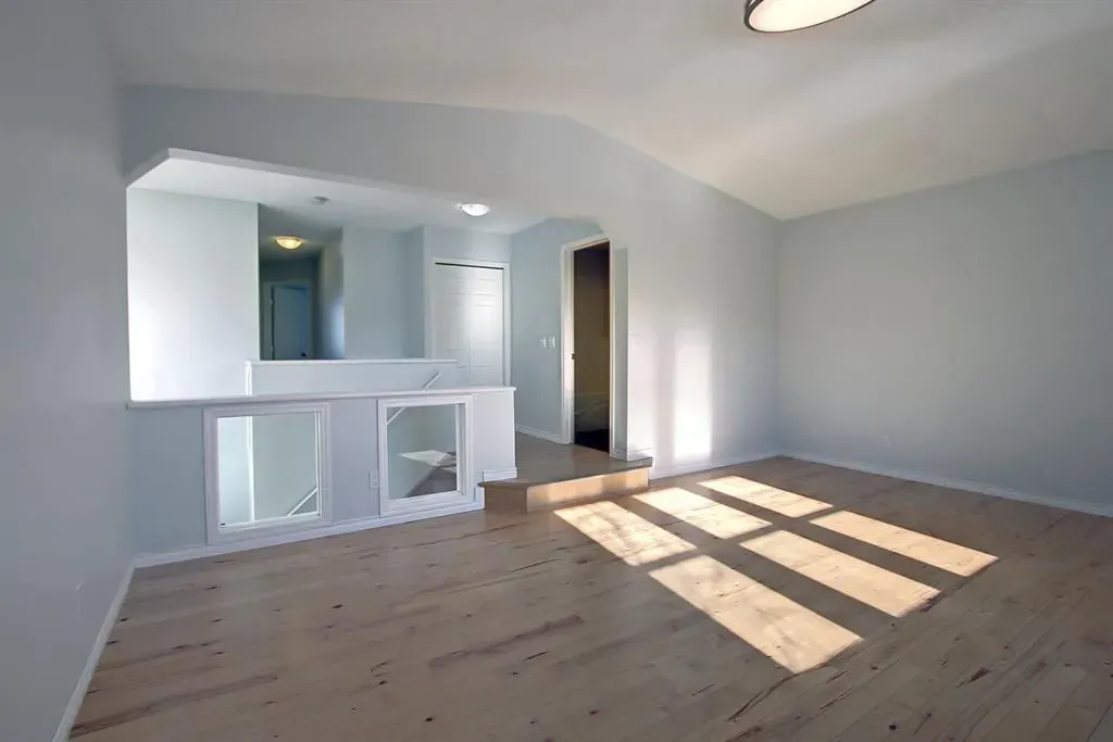 25 Panamount Crescent NW