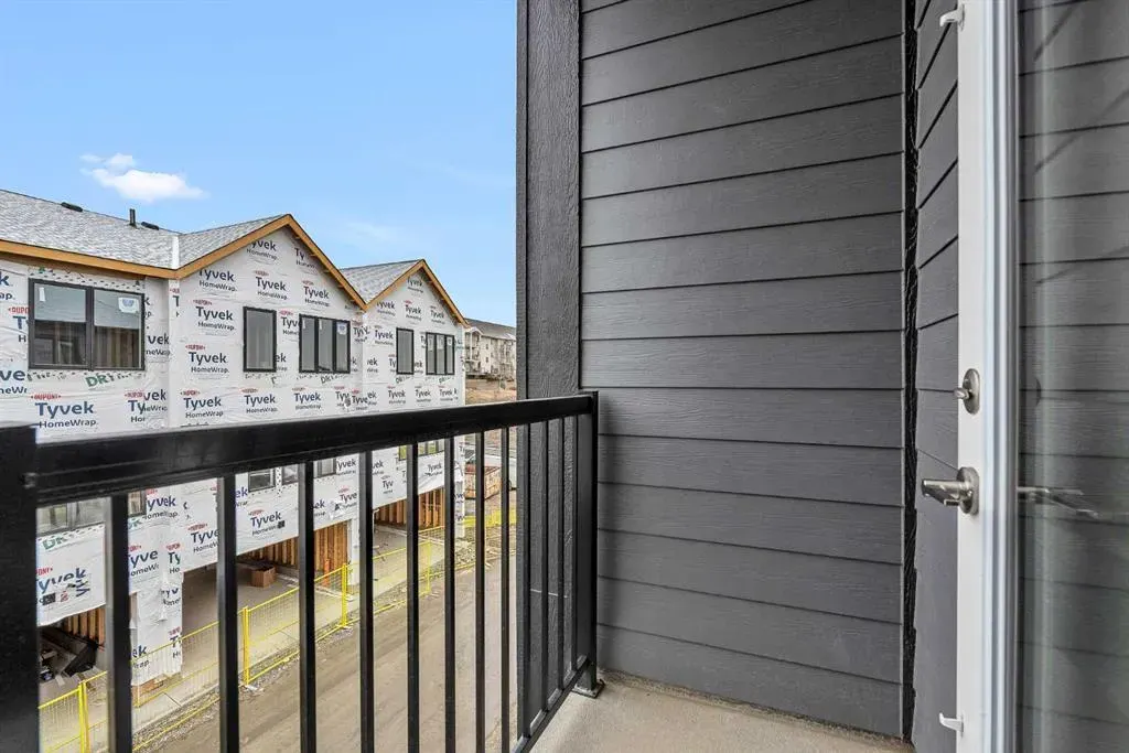 124 Arbour Lake Court NW