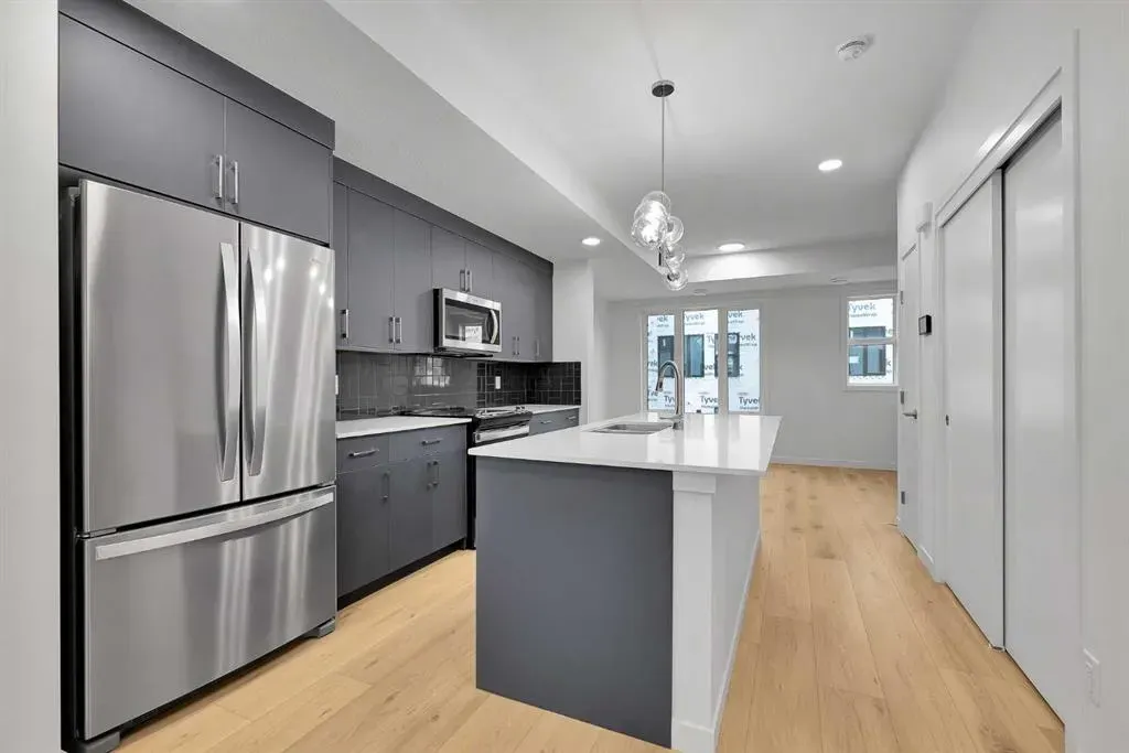 124 Arbour Lake Court NW