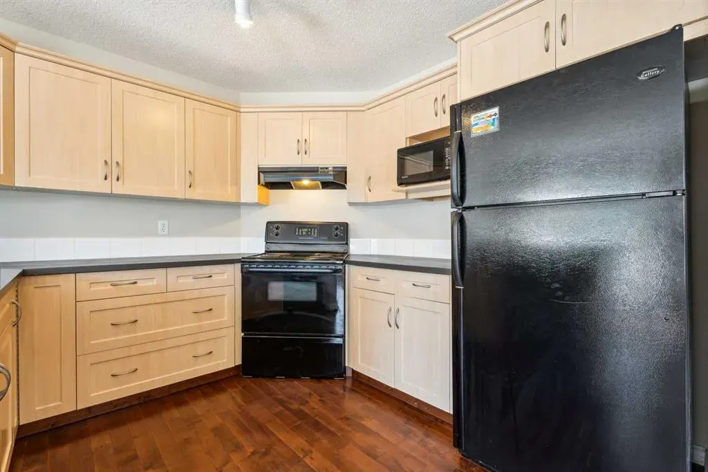 73 Rocky Ridge Heath NW