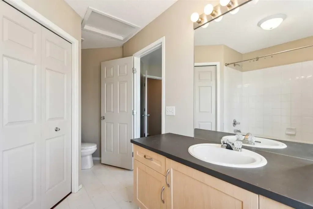 73 Rocky Ridge Heath NW