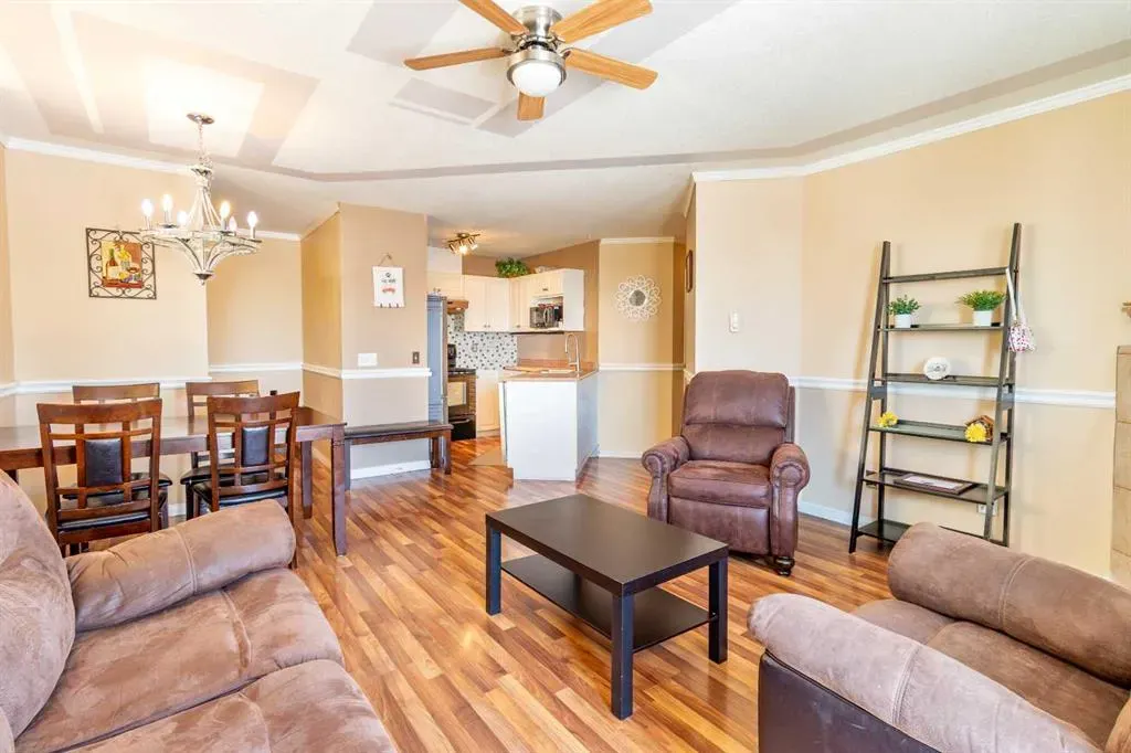 605 19 Street SE #302