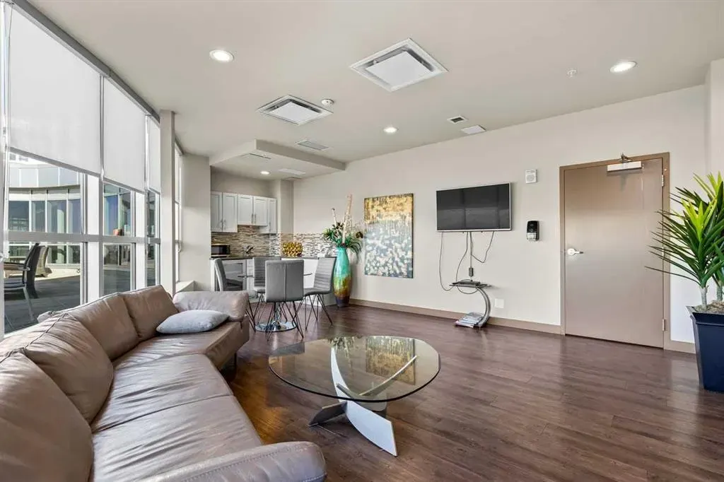 16 Varsity Estates Circle NW #310