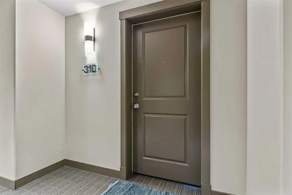 16 Varsity Estates Circle NW #310