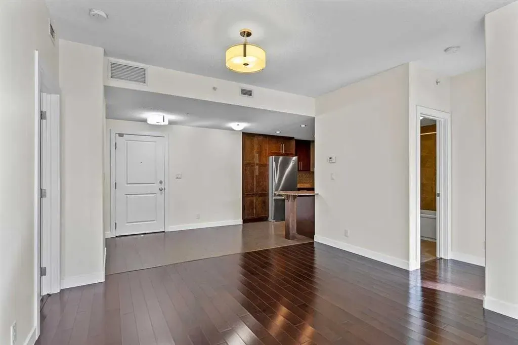 16 Varsity Estates Circle NW #310