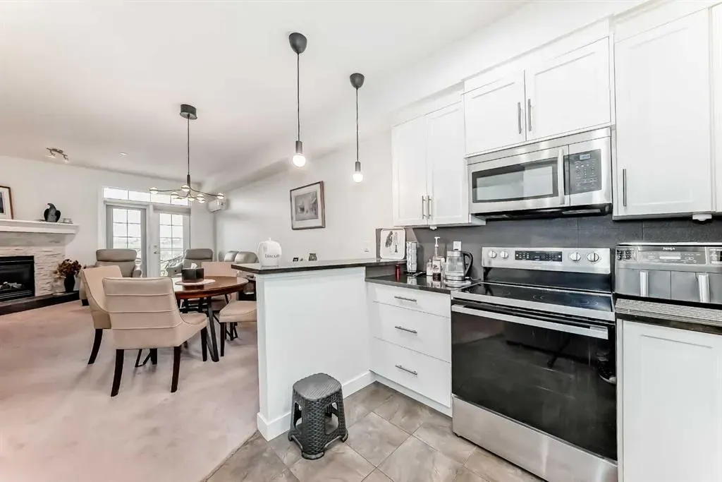 1005A Westmount Drive #211