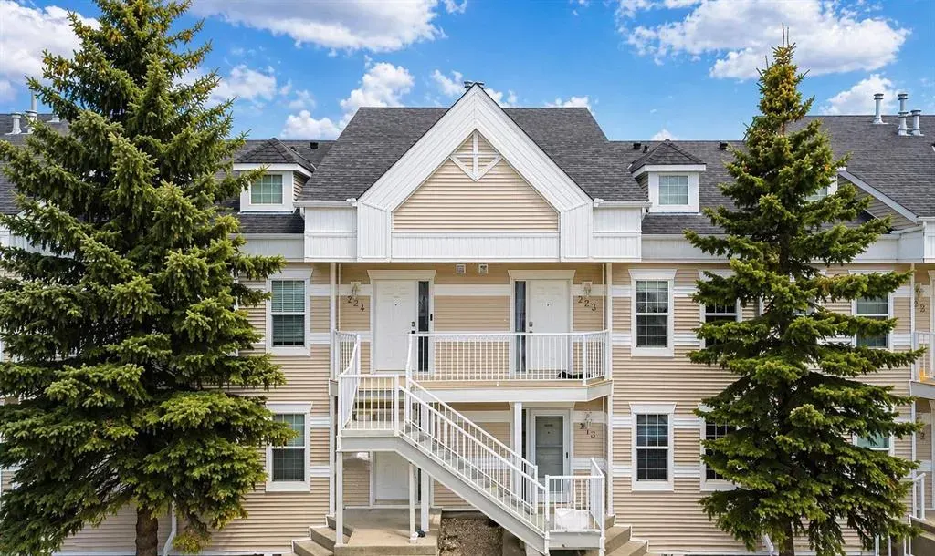 103 STRATHAVEN Drive E #323