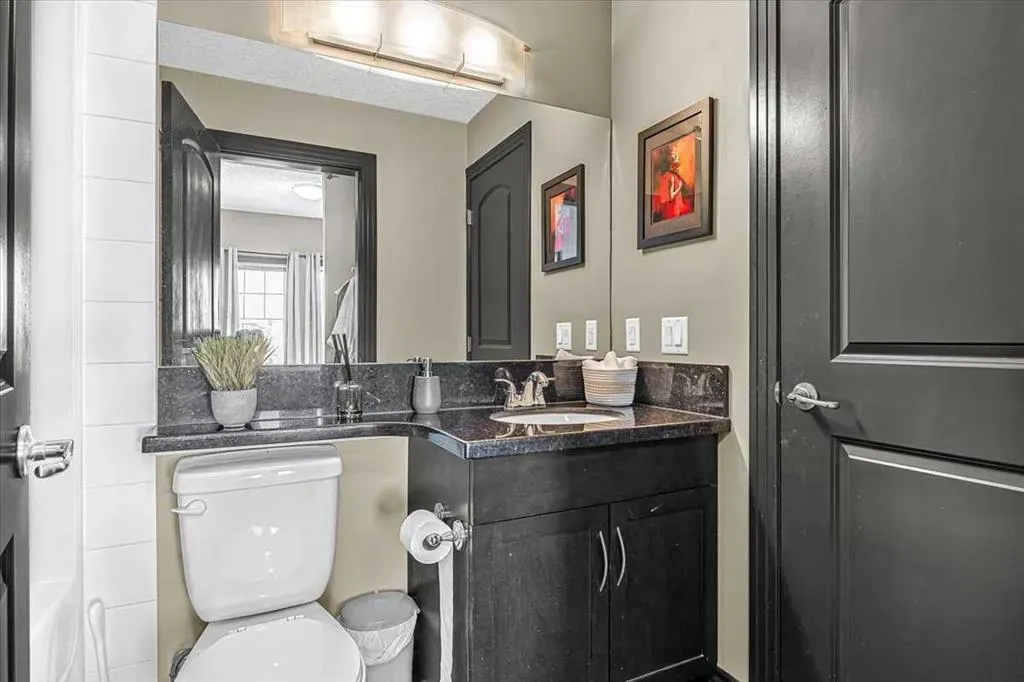 30 Royal Oak Plaza NW #326