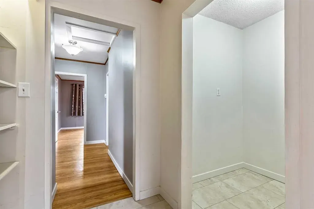 30 Crescent Road E