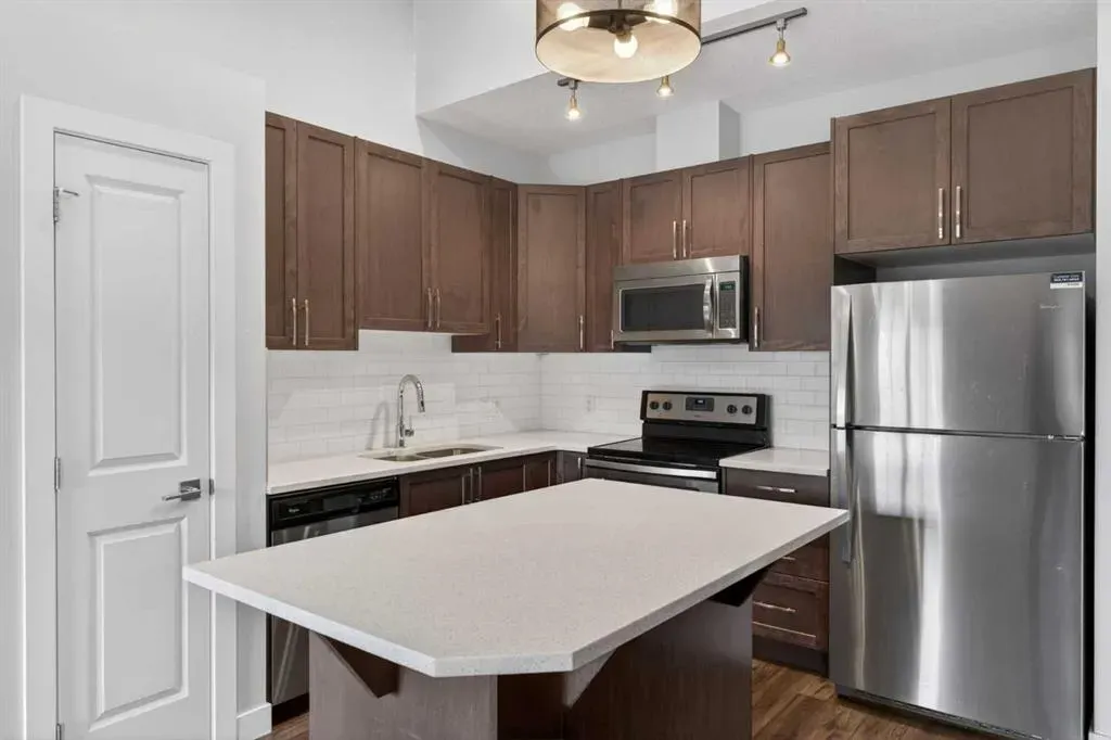 12 Evanscrest Gardens NW