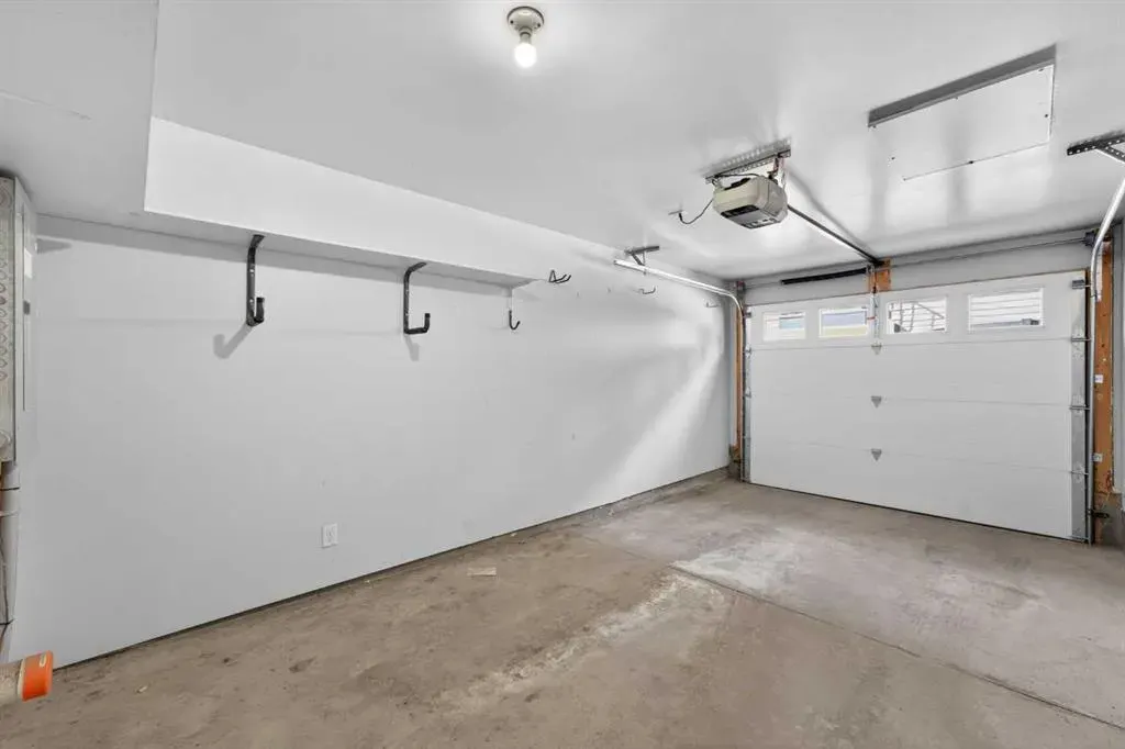 12 Evanscrest Gardens NW