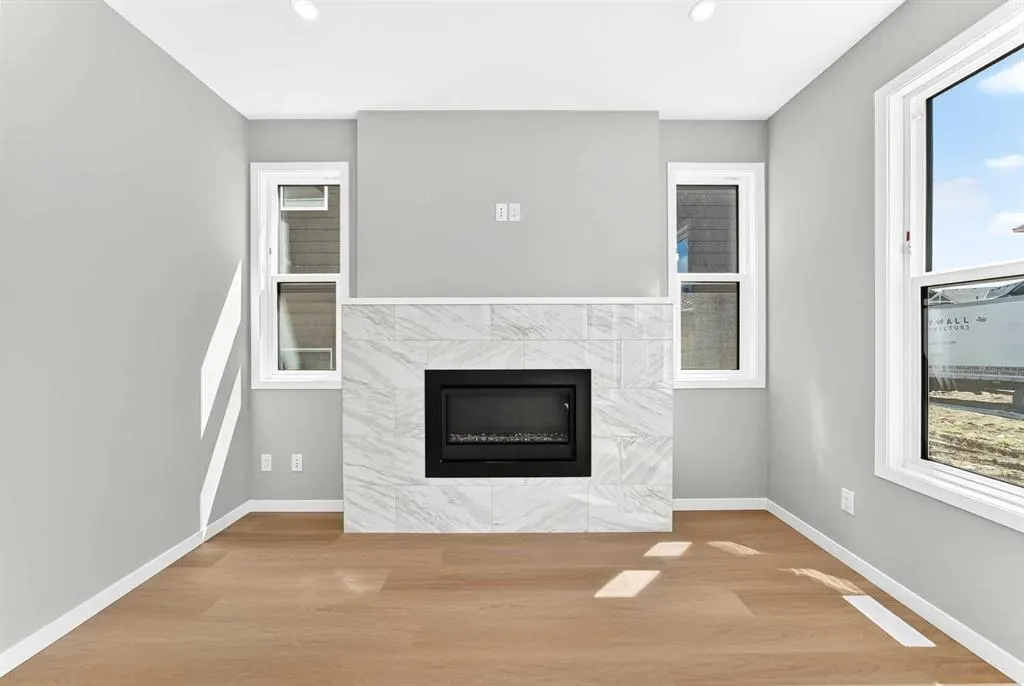 547 Mercado Avenue SE