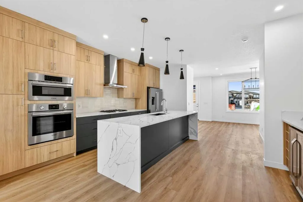 1105 Sailfin Heath