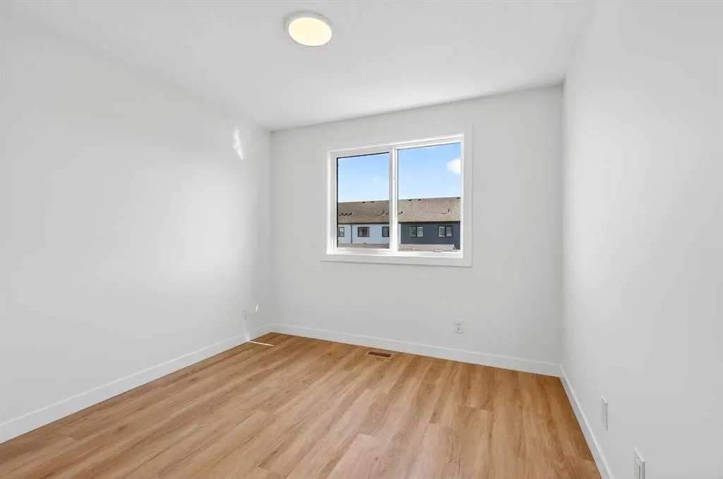 1105 Sailfin Heath