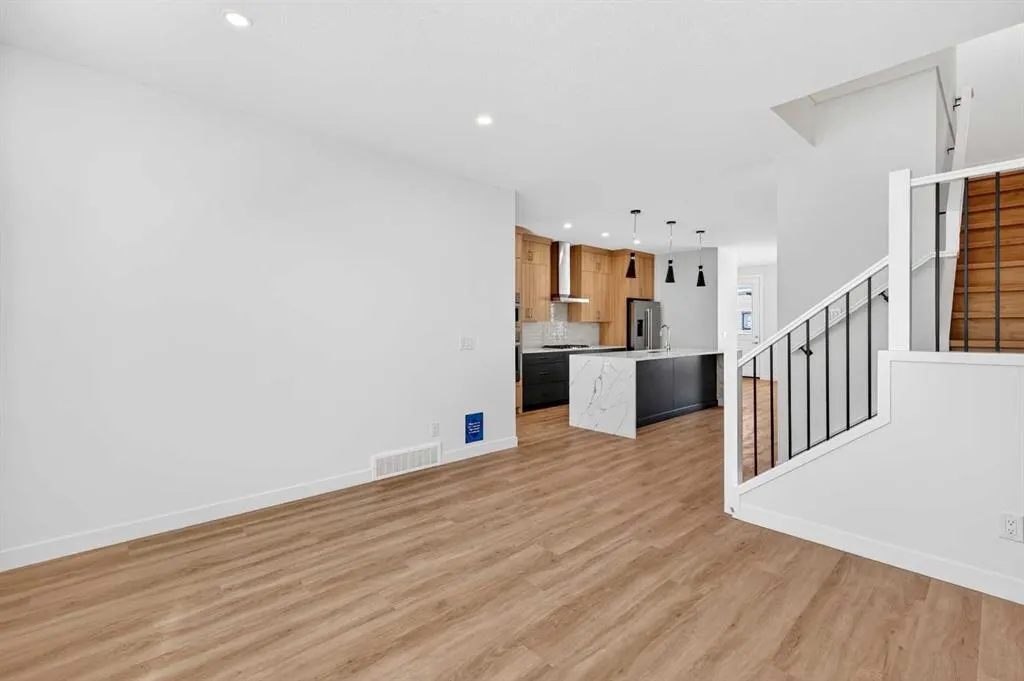 1105 Sailfin Heath